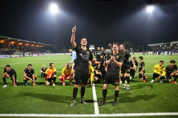 Onverwachte traktatie: invallers nemen Roda JC bij de hand