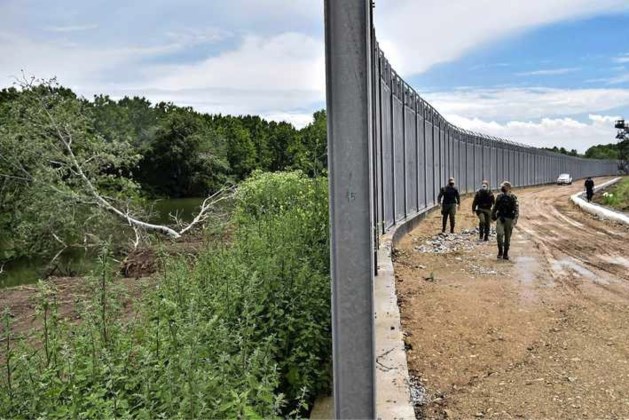 Griekenland plaatst stalen muur aan Turkse grens