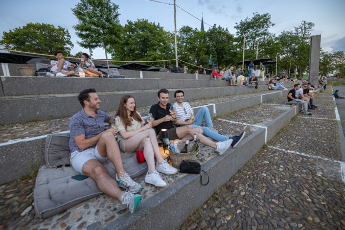 Noon hoopt dat Maastricht picknickproject op trappen van de Griend deels betaalt