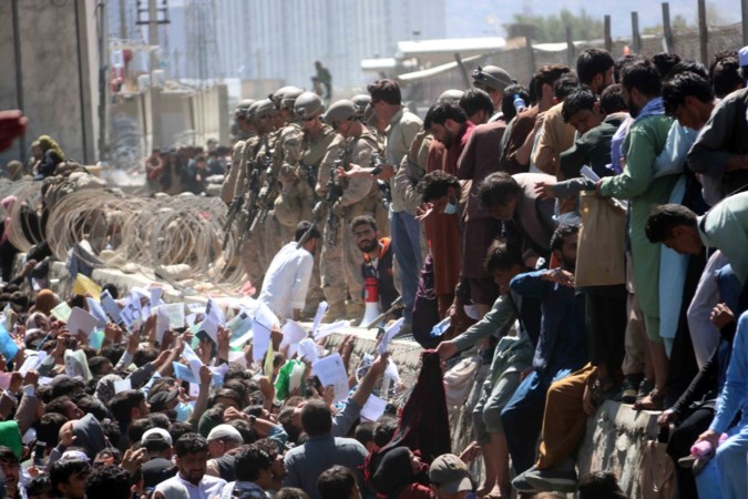 Wie had gedacht dat bescherming tegen IS afhankelijk zou zijn van taliban?