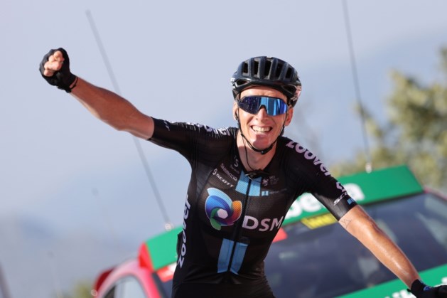 Wielrenner Bardet wint etappe in Vuelta, Eiking blijft leider