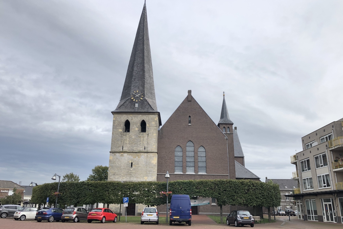 Licht op groen voor brunch 65-plussers op kerkplein Strampro... - De Limburger