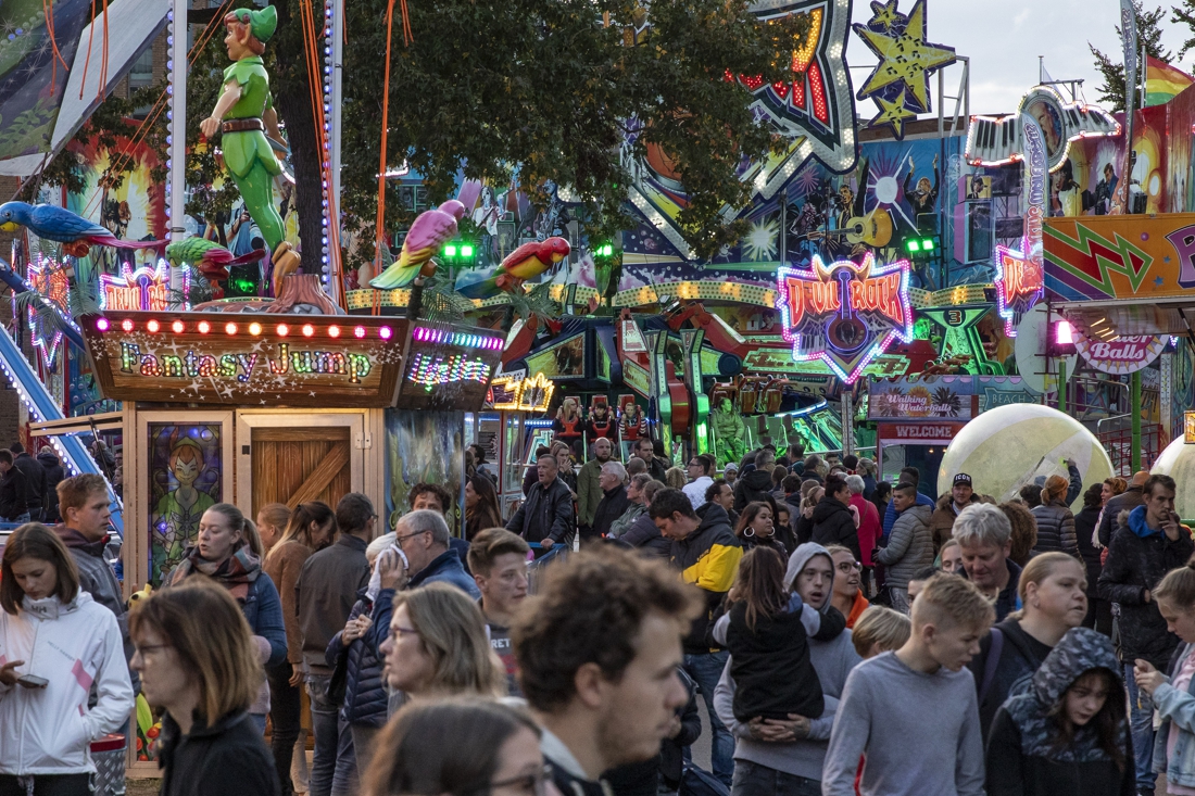 Zo kan de grootste kermis van Limburg in coronatijd toch doorgaan - De Limburger
