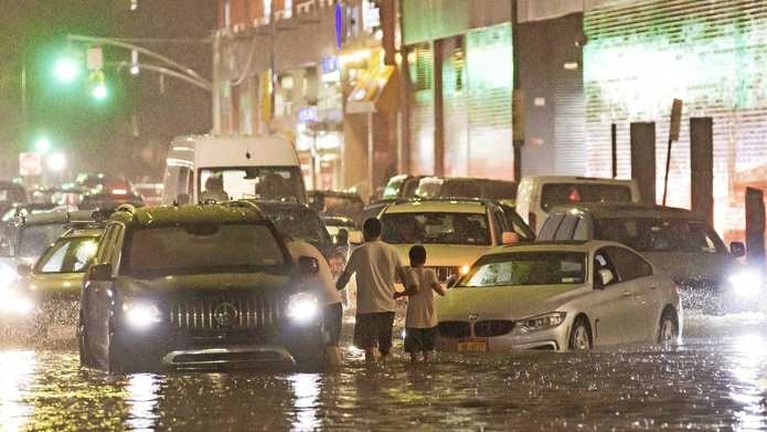Video: Doden en overstromingen aan Amerikaanse oostkust door Ida