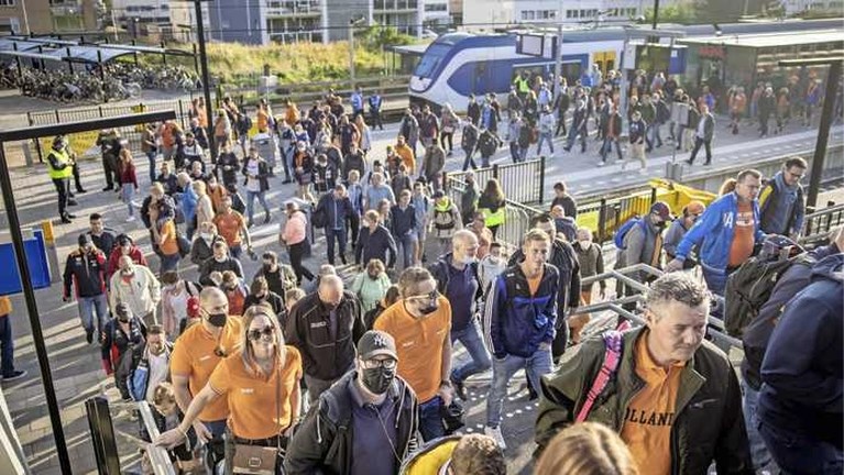 Tribunes lopen vol met oranje op circuit Zandvoort