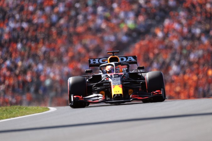 Max Verstappen brengt tienduizenden fans in extase met poleposition GP Zandvoort: ‘Veel vertrouwen voor morgen’