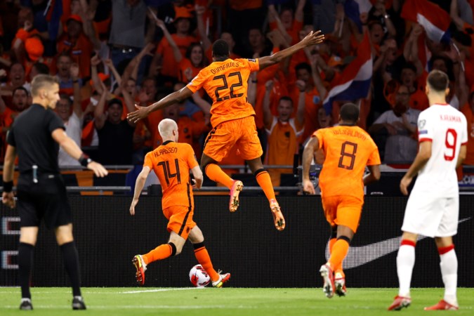 Buitenlandse media lyrisch na ’voetbalgala’ Oranje: ’Turkije kreeg alle kleuren van de regenboog te zien’
