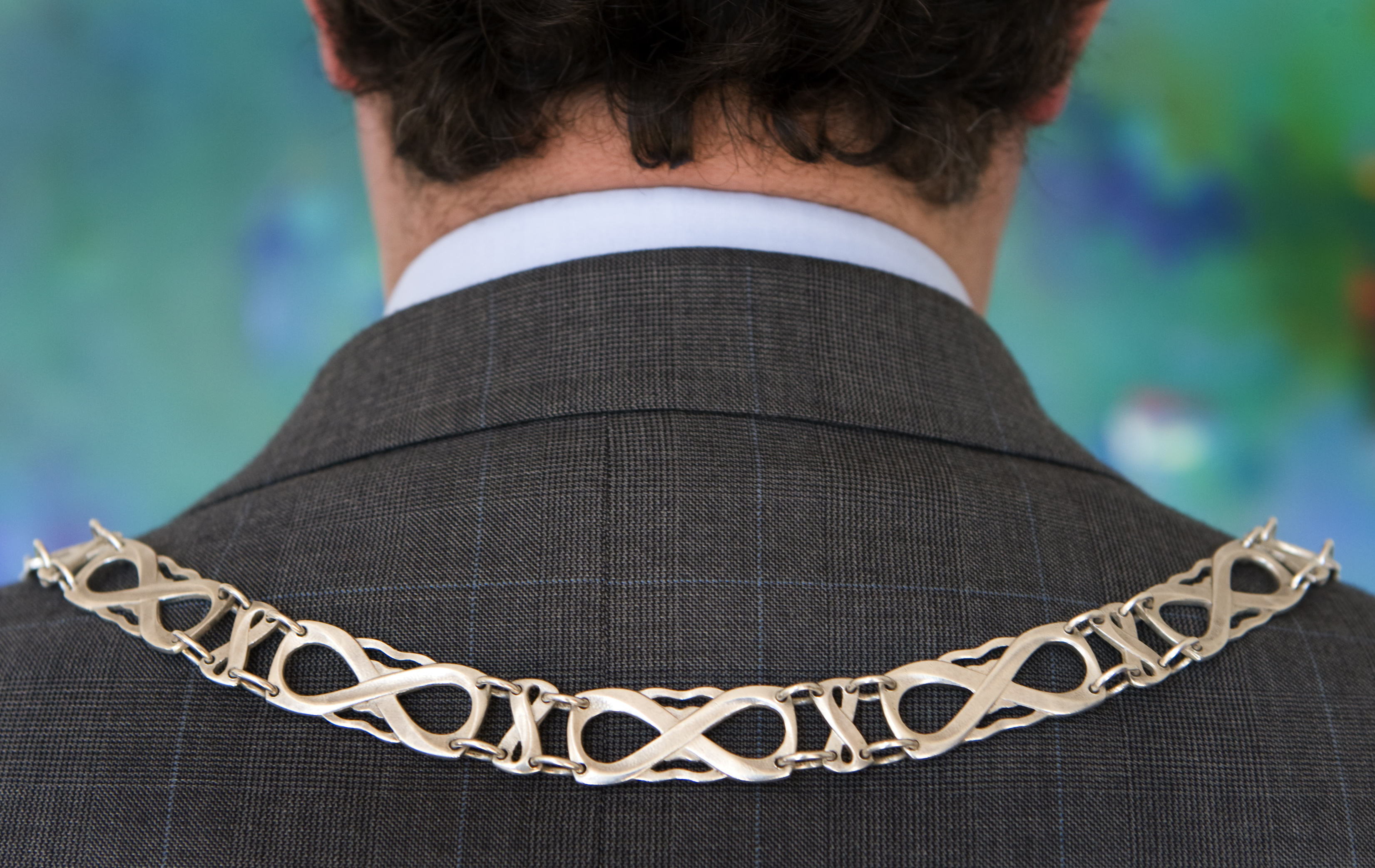 Twaalf mensen solliciteren op positie burgemeester van Landg... - De Limburger