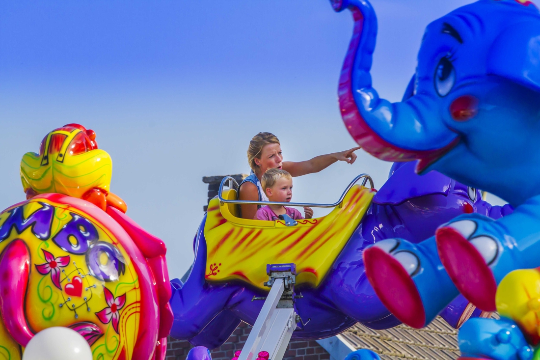 Camera's houden bezoekersaantal in de gaten tijdens kermis Stramproy - De Limburger