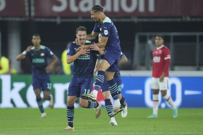 Wisselfilosofie van PSV-trainer Roger Schmidt betaalt zich uit