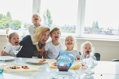 Manon (39) heeft een twee- en een drieling én schreef een kookboek
