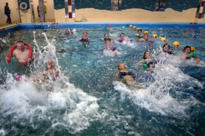 Gemeente Gulpen-Wittem verstevigt greep op verlieslijdend zwembad Mosaqua