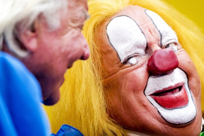 Verlamde clown Bassie (86) wil nog één keer genieten