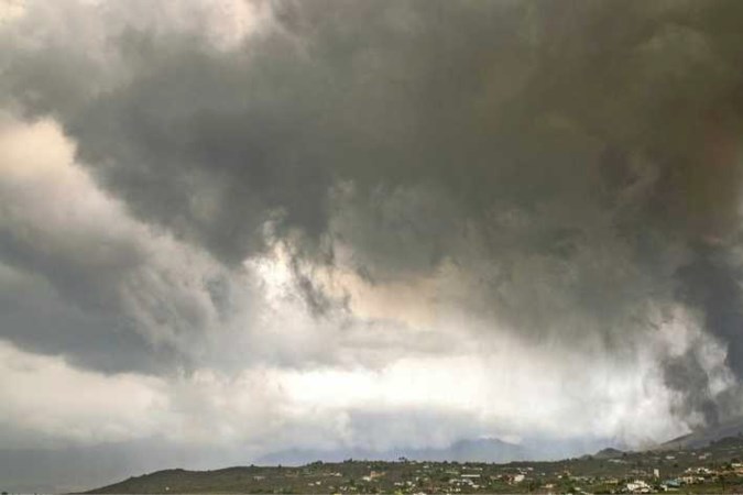 Toeristen vast op La Palma: ‘Het regent hier as’
