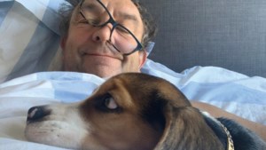 Acteur Jon van Eerd uit Maastricht: ‘Onze puppy Luc is voor mijn man en mij een lichtpunt in coronatijd’