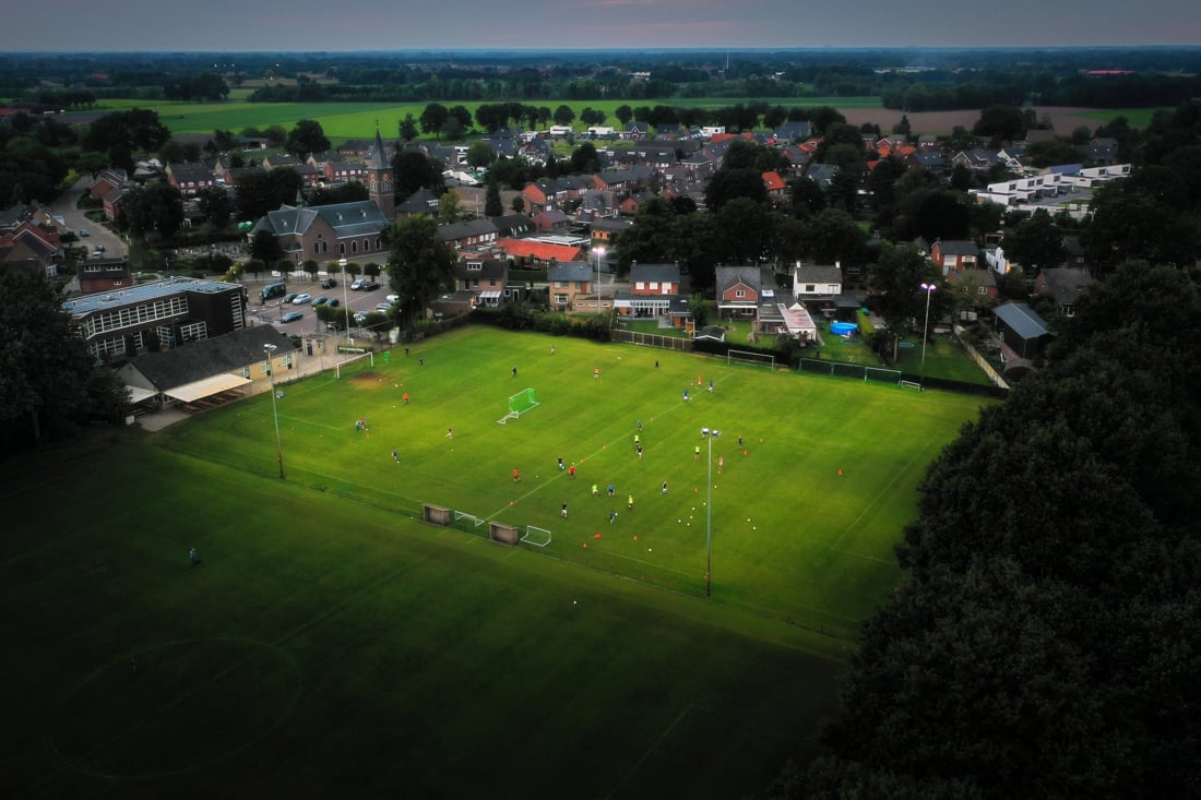 Plezier en zelfspot in kelder van amateurvoetbal: 'In een overzicht van slechtst presterende clubs s