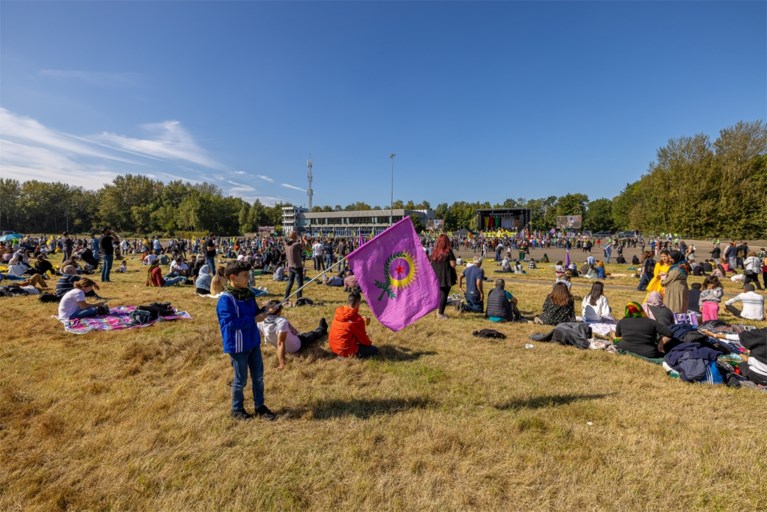 Video: Duizenden Koerden bijeen op demonstratie in Landgraaf