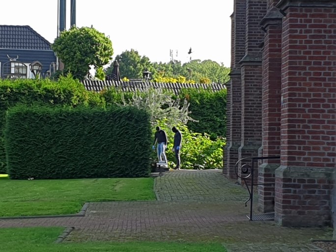 FIOD-inval bij autobedrijf en appartement: panden en dure auto’s in beslag genomen