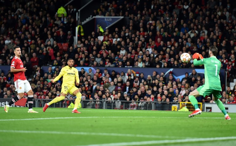 Recordhouder Ronaldo leidt Manchester United in extra tijd langs Villarreal