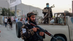 Taliban vallen Islamitische Staat aan in Kabul na aanslag moskee