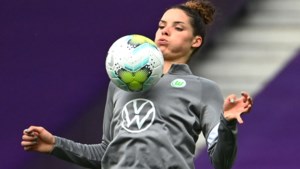 Dominique Janssen verspeelt met Wolfsburg in Champions League ruime voorsprong bij Chelsea 
