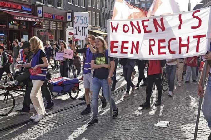 Woningaanbod stort in, prijs stijgt opnieuw bijna 20 procent