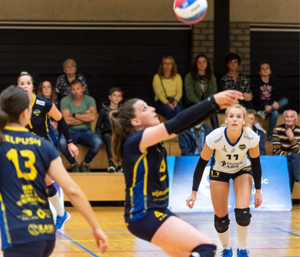 Volleybalsters Peelpush wervelend naar eerste zege