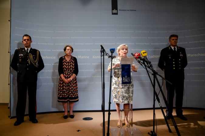 Met dertien vertrokken bewindslieden in één kabinetsperiode evenaart Mark Rutte zijn voorganger Jan Peter Balkenende