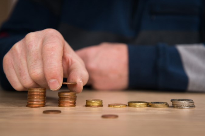 Aangeslagen: Het eerste jaar dat je AOW ontvangt, kun je een flink voordeel mislopen
