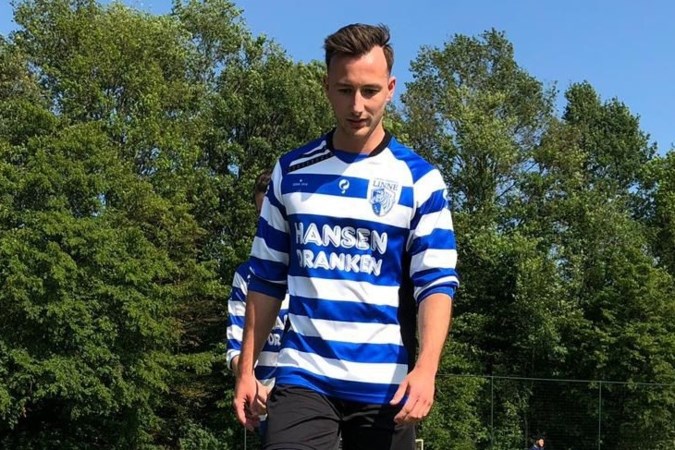 Verdediger Jelle Ritzen staat bij VV Linne eenzaam aan de top van het doelpuntenklassement