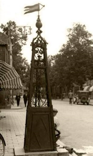 Plaquette onthuld op plek oude waterput Beek