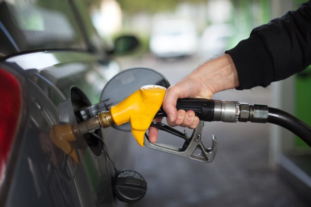 Nederlandse benzineprijs gaat richting de 2,10 euro per liter