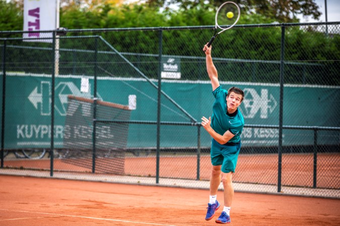 Talent Quin Verstegen (20) uit Baarlo geeft zijn droom om tennisprof te worden op: ‘Financiële plaatje klopte niet meer’