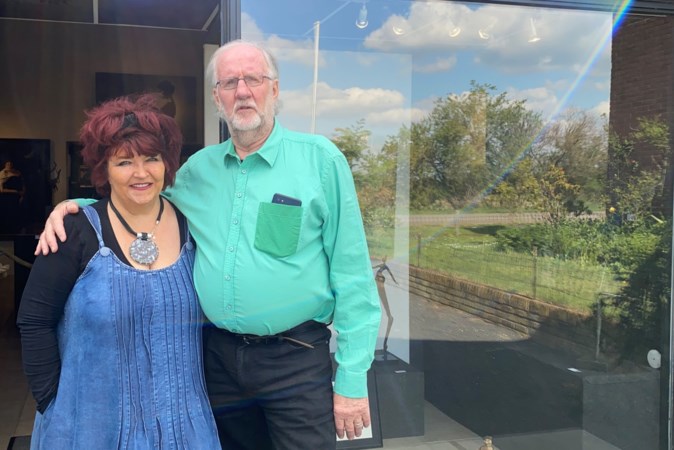 Roel van der Veen zette Aijen met zijn kleine kunsthuis op de culturele landkaart: een landelijke galerie met stadse allure