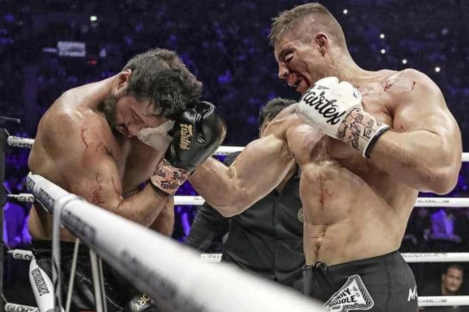 Vechtsportgrootheden prijzen Rico Verhoeven: ‘Dit was een legendarische wedstrijd’