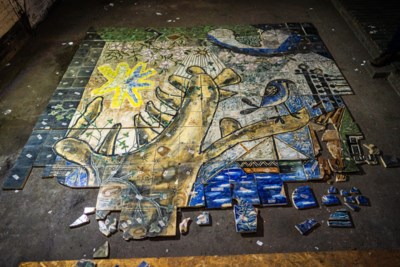 Kunstwerk van Charles Eyck ontdekt bij leegruimen oude rubberfabriek