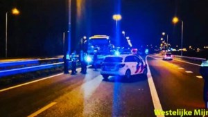 Spookrijdende Roemeense buschauffeur volgde navigatie, maar maakte levensgevaarlijke fout op A2