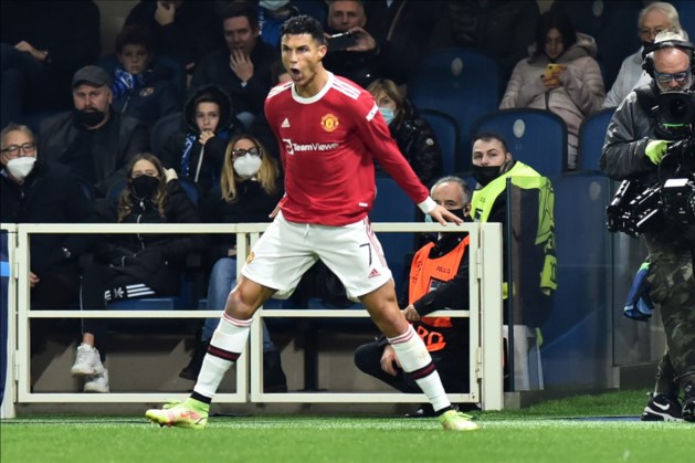 Cristiano Ronaldo redt in blessuretijd een punt voor Manchester United
