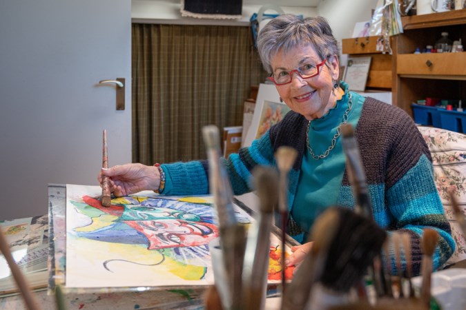 Jessie Driessen (85) leeft voor de kunst en maakt de elfde carnavalsposter van Elsloo