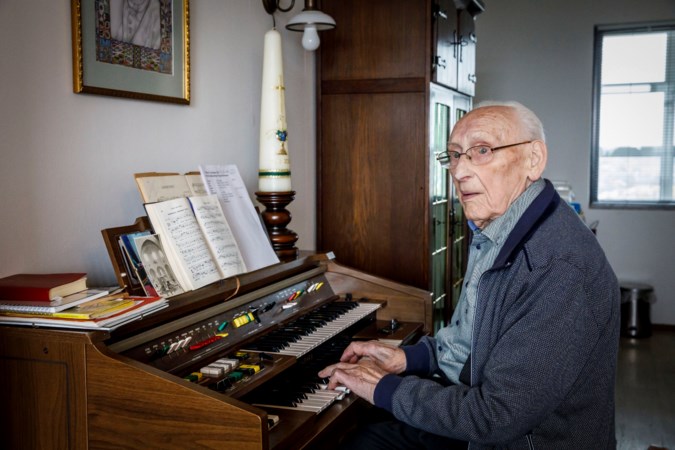 Diaken/organist Wijnand (95) deed niet altijd wat meneer pastoor zei: ‘Ik heb altijd gespeeld en voor iedereen’