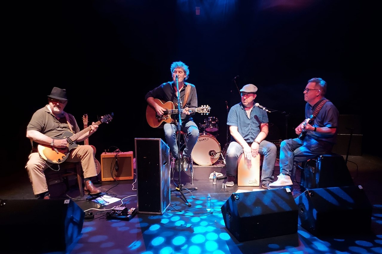 Nieuwe formatie 'The Blues Crew' speelt in café Quanten in Mheer - De Limburger