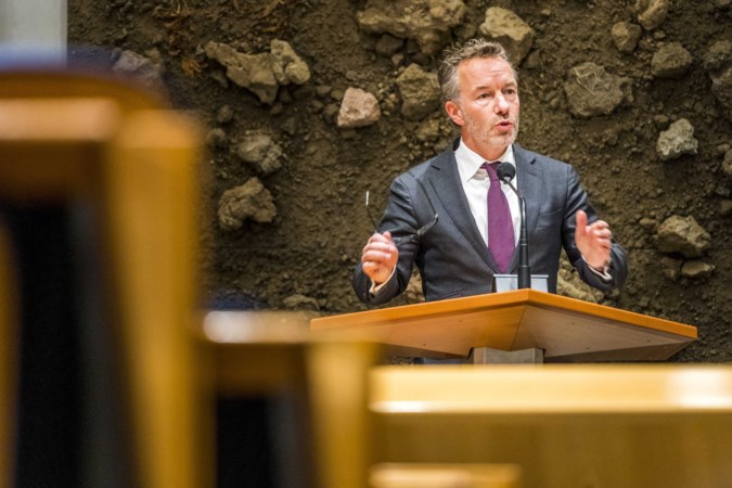 Commentaar: Tweede Kamer moet terughoudend zijn met het indienen van moties; schrap in elk geval de ‘wappermoties’