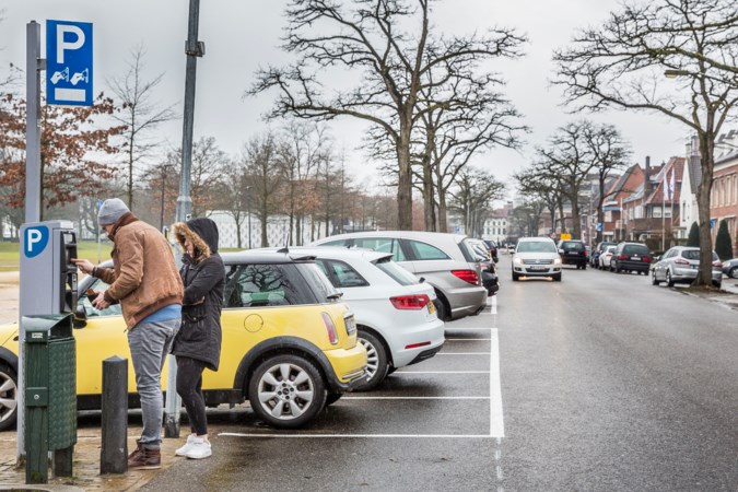 Nieuw parkeerbeleid Venlo: weg met het blik in de straten