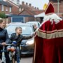Geen intocht, maar een drive-in-tocht voor Sinterklaas in Neer