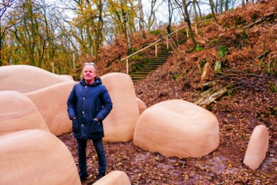Kunstenaar Tom Claassen wekt z’n ‘rotsmannetje’ weer tot leven  