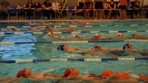 ReddingsBrigade Weert wil weer medailles tijdens Orange Cup: ‘De zwemmers weten precies wat ze moeten doen en zijn heel gedisciplineerd’