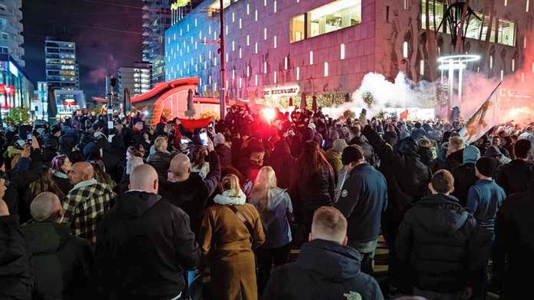 Gewonden bij rellen in Rotterdam door waarschuwingsschoten politie