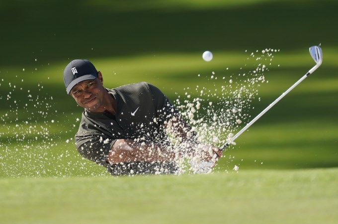 Maakt zwaar toegetakelde Tiger Woods zijn zoveelste comeback? ‘De zaken lijken de goede kant op te gaan’