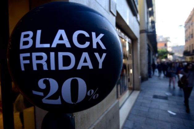 Kritiek op Black Friday zwelt aan: ‘Wie betaalt onze korting?’