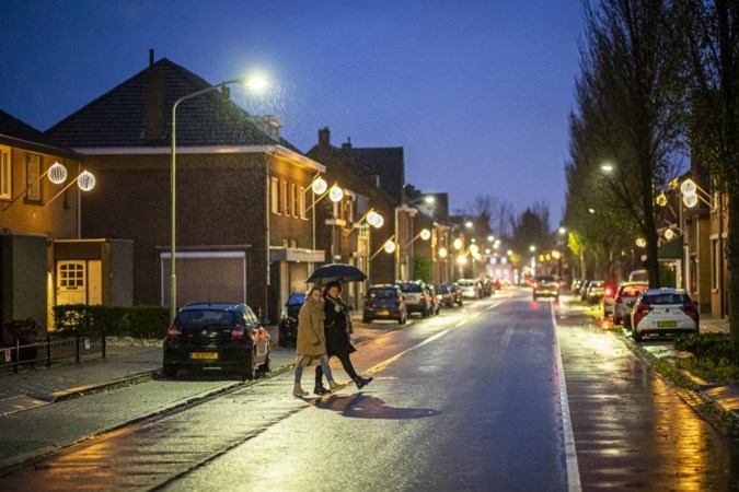 De verlichte kerstbol is dé rage van het jaar in Noord-Limburg: ‘Ze zijn niet aan te slepen’